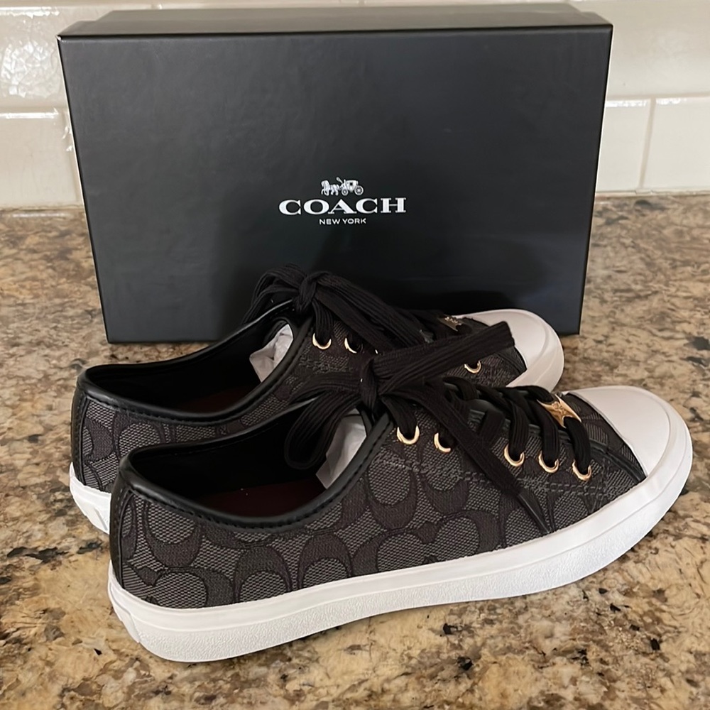 NEW Coach Empire Outline Shoe